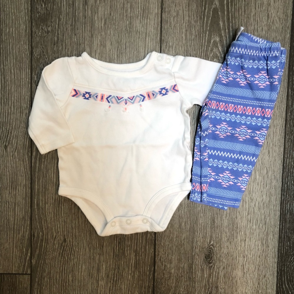 CARTERS SOUTHWESTERN PRINT OUTFIT PURPLE WHITE 6MO